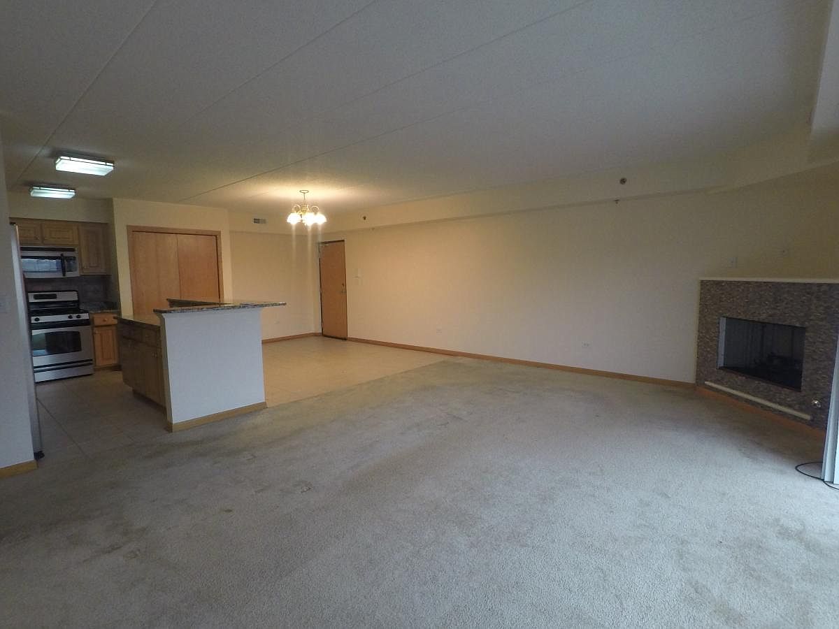 8200 W. 87th Street, Hickory Hills Unit 2M Living Room and Kitchen