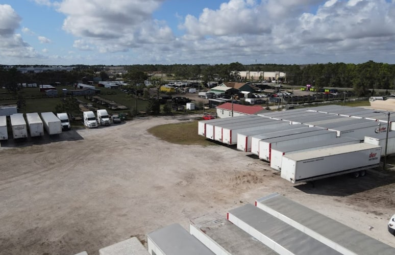 Orlando Xpress Semi Truck and Trailers parking place